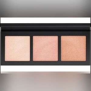 NEW! M.A.C. Hyper Real Glow Palette Get Lit Highlighter